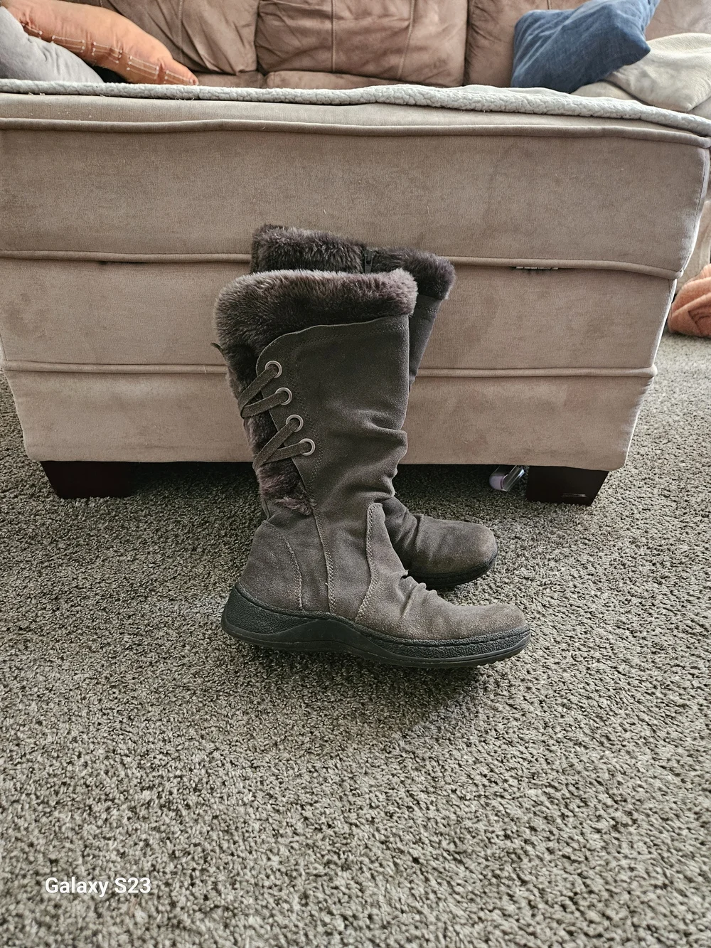 BareTraps Women's 8.5 Gray Faux Suede Faux Fur Tall Winter Boots Side Zip